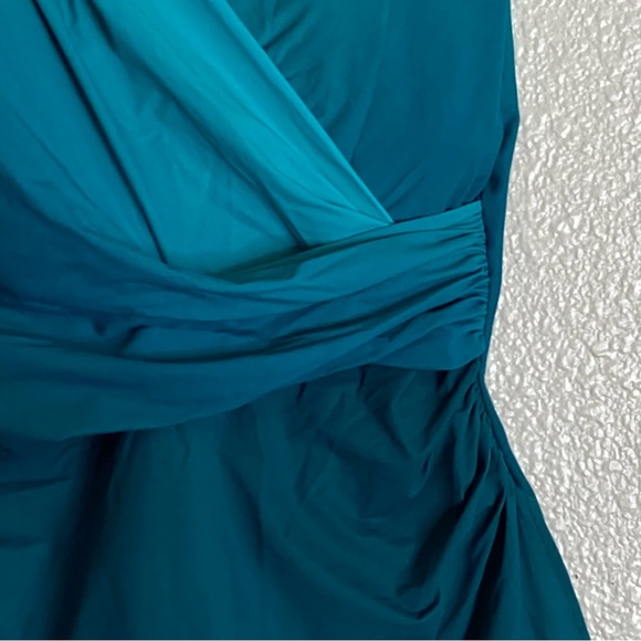 Lands end One Piece SlenderSuit V-Neck Tummy Control Skirted Swimsuit 14DD - Picture 4 of 10